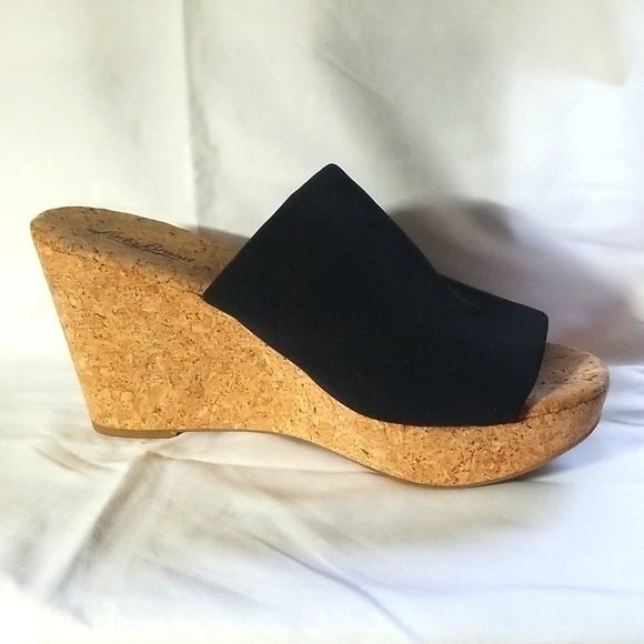Lucky Brand "Marilynn" 4 inch cork/ stretch fabric platform shoes. Size 10 - Picture 2 of 7
